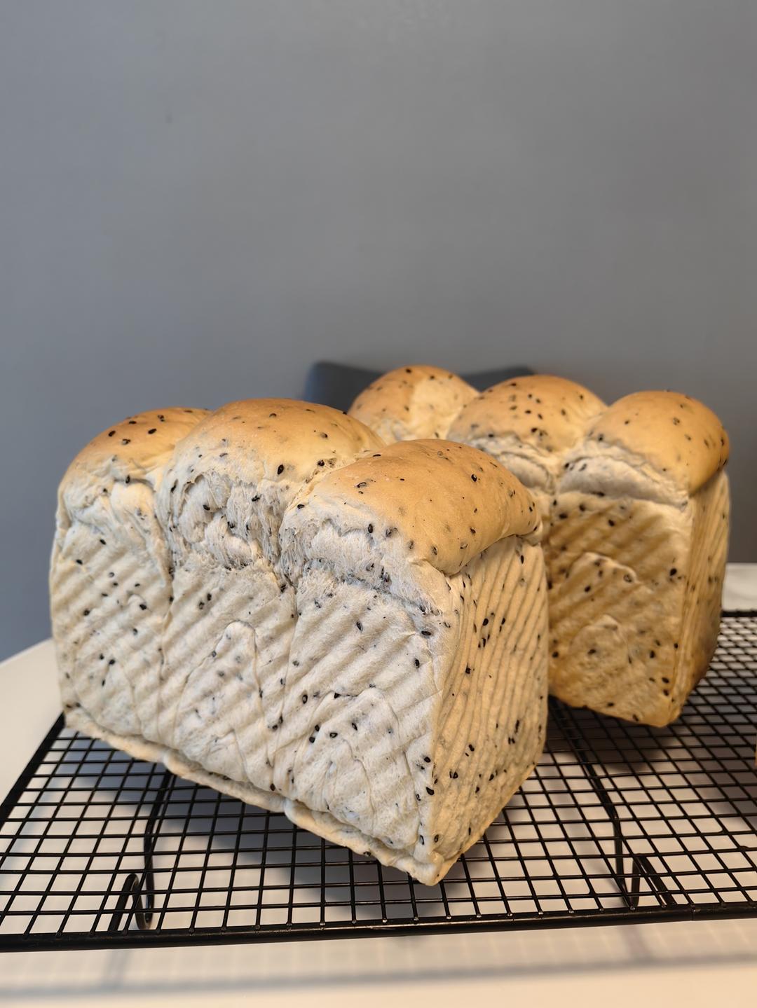 咸香黑芝麻吐司🍞（冷藏发酵）