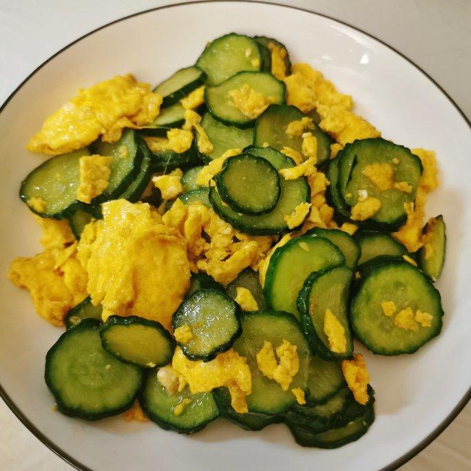 forcookingmhh做的黄瓜炒鸡蛋清爽解腻减脂必备
