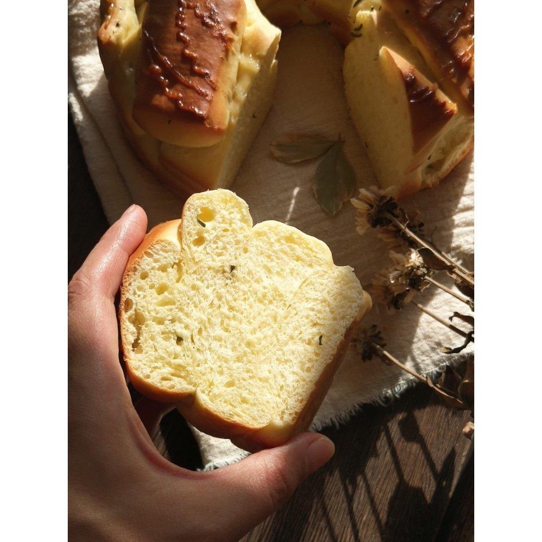 迷迭香美奶滋面包