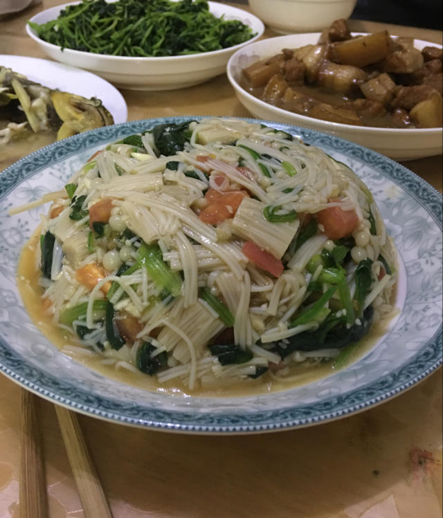 凉拌菠菜金针菇