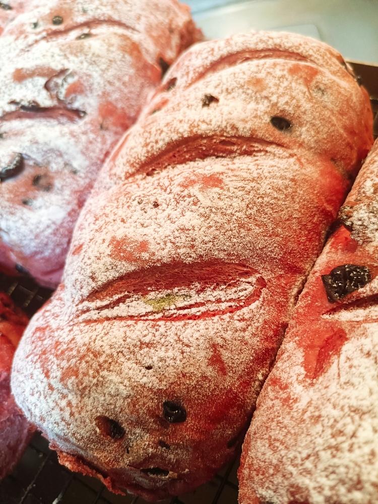 紫甘蓝抹茶奶酪欧包