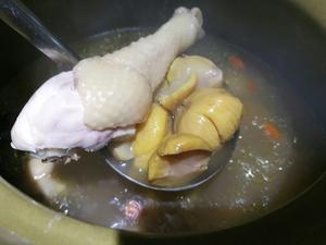 悦妈靓汤之～栗子红枣鸡汤的做法 步骤7
