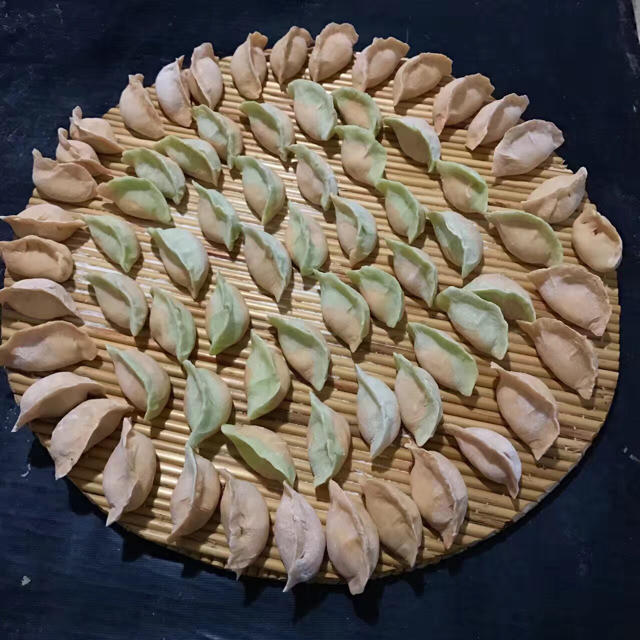 翡翠白玉白菜饺子详细版（附翡翠白玉白菜饺子包法，翡翠白玉饺子皮两种制法，面包机和面，翡翠白玉烧卖，各种馅料搭配）