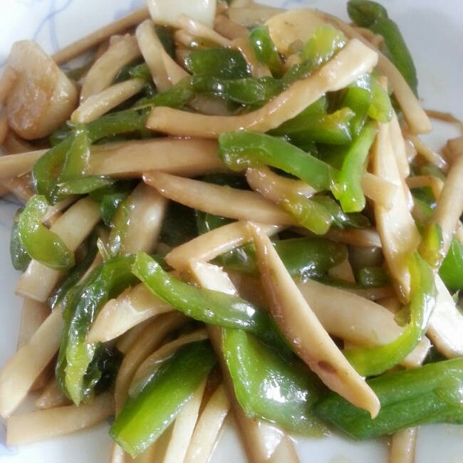青椒素炒杏鲍菇