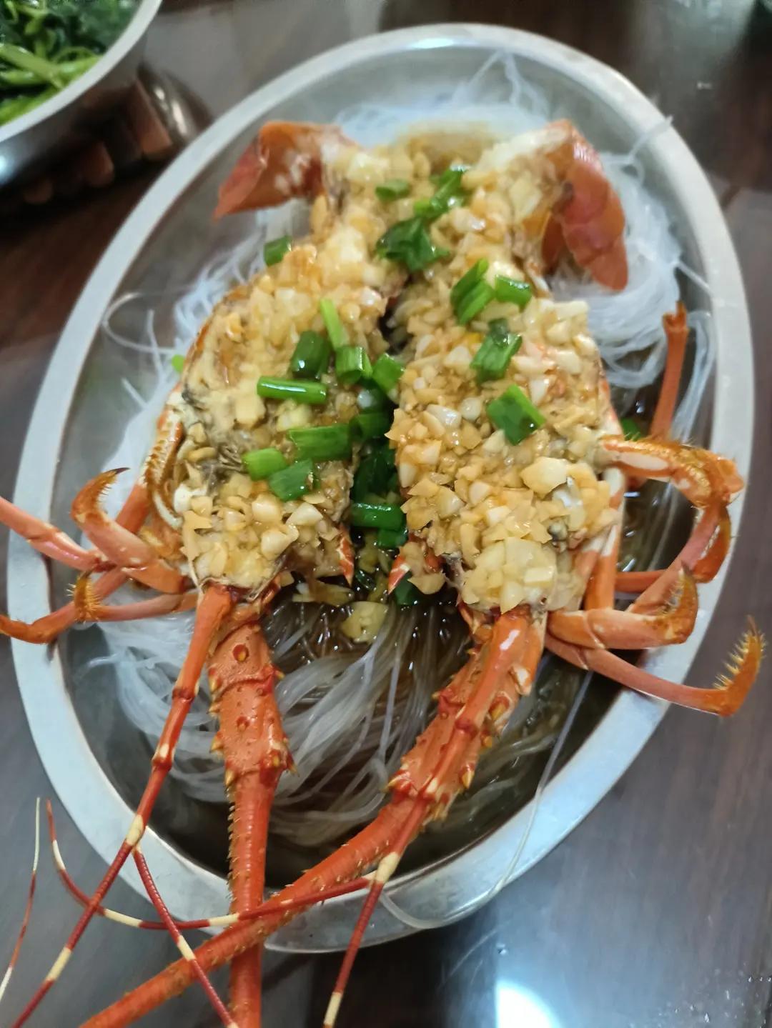蒜蓉粉丝蒸龙虾（小青龙）