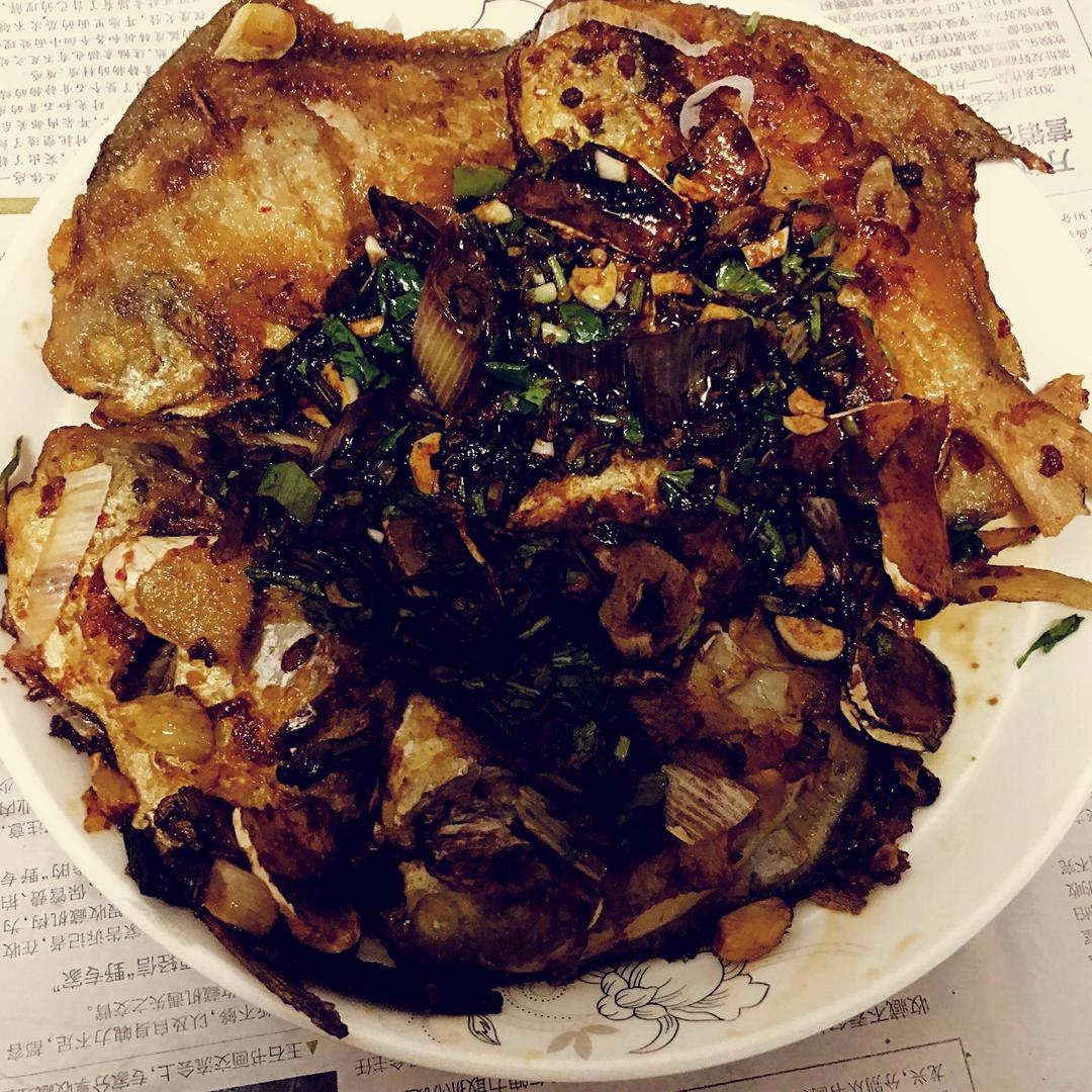 传统中式红烧平鱼