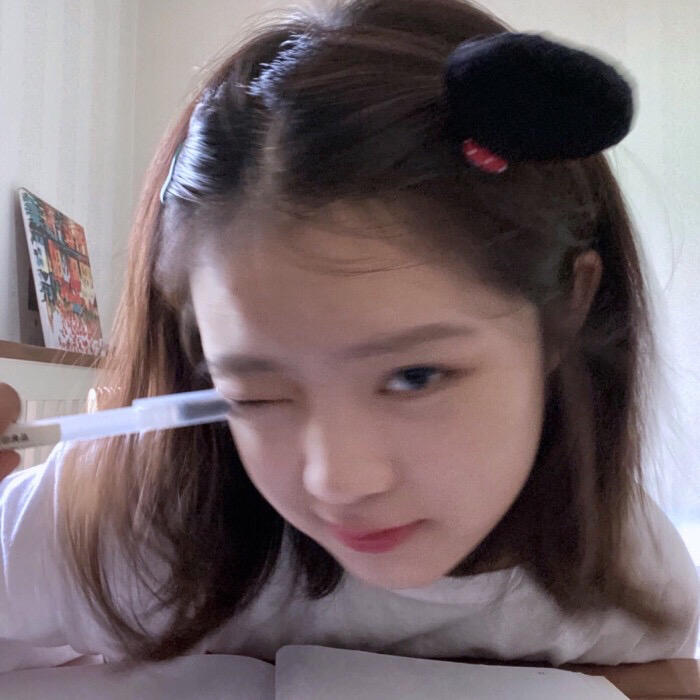 偷吃一口奶糕