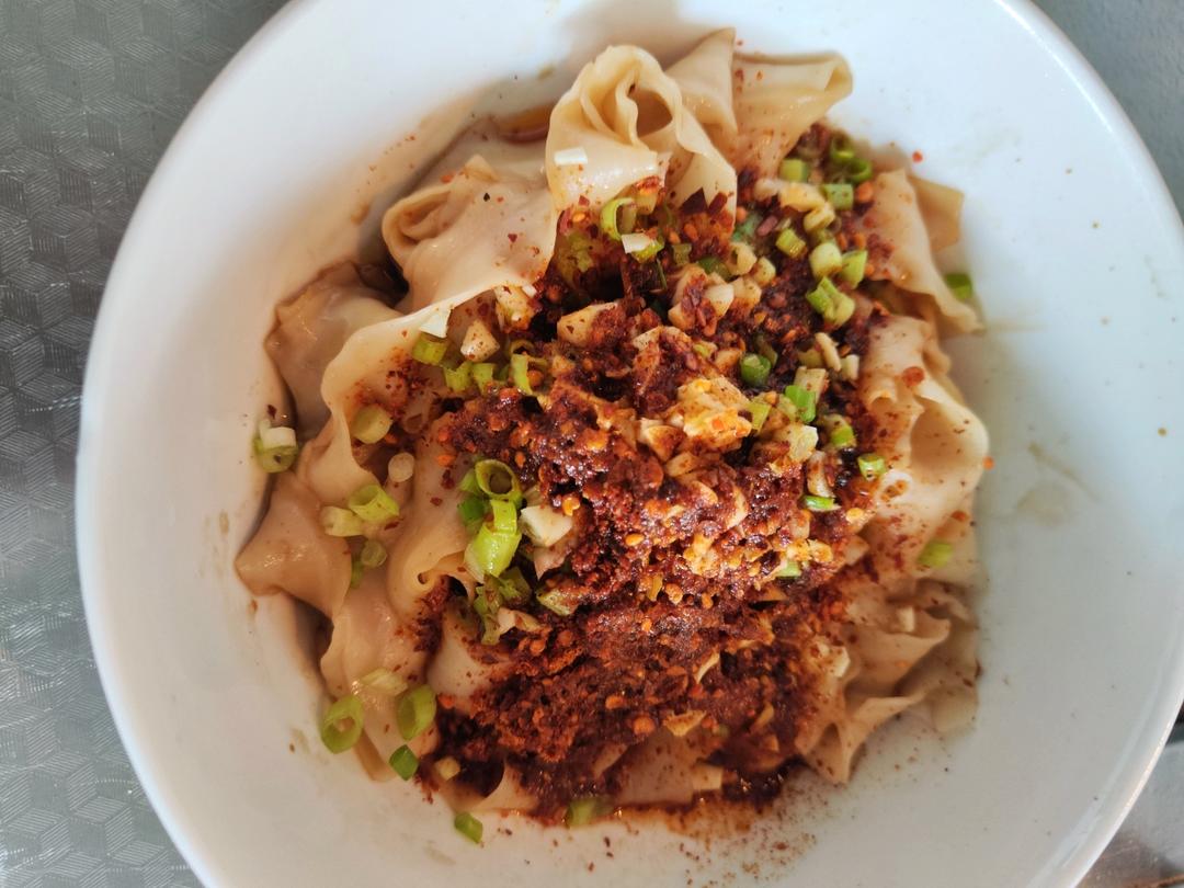 十分钟就能吃上的超简单油泼面