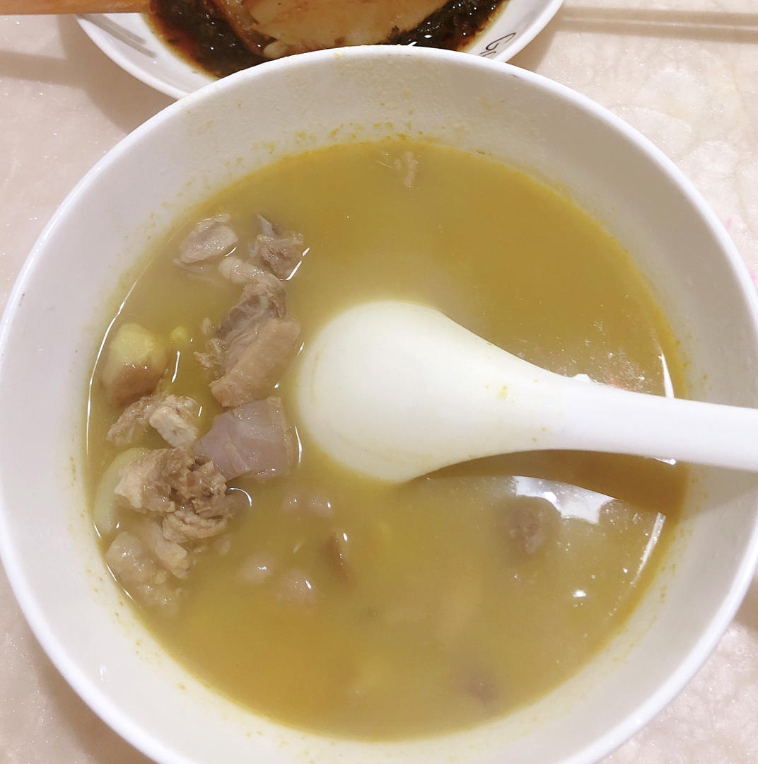 燕子-zy做的香浓丝滑的板栗鸡汤