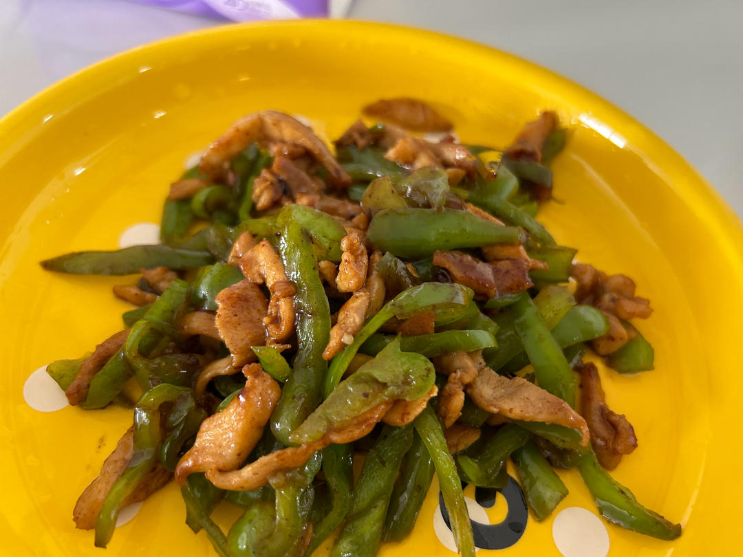 低卡美味减脂餐 ｜ 青椒肉丝（鸡胸肉版）