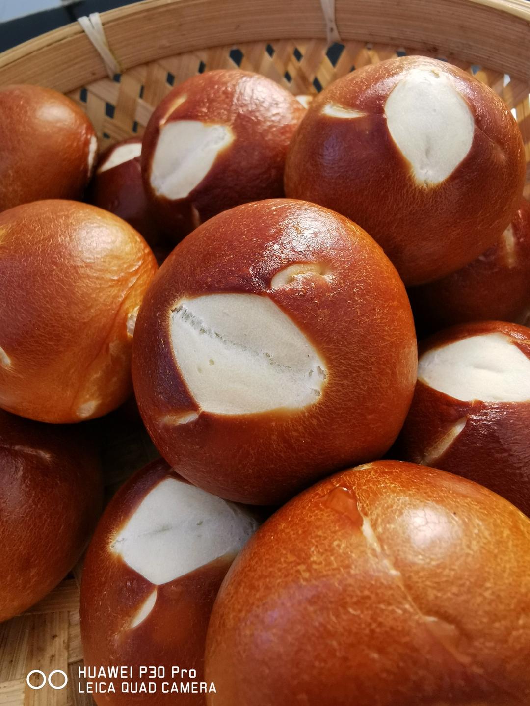 做了N次碱水面包，总结出最优制作方法，100%完美表皮