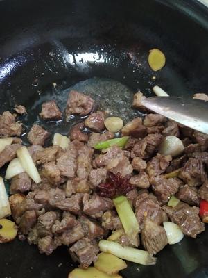 高压锅土豆烧牛肉的做法 步骤5