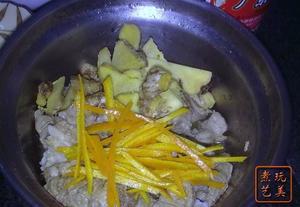 橙香菠萝苹果牛肉的做法 步骤1