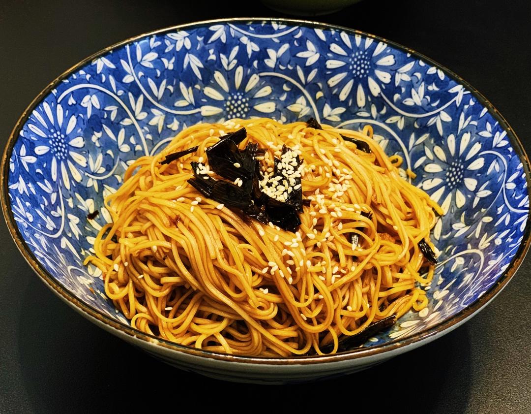 10分钟搞定的一碗葱油拌面