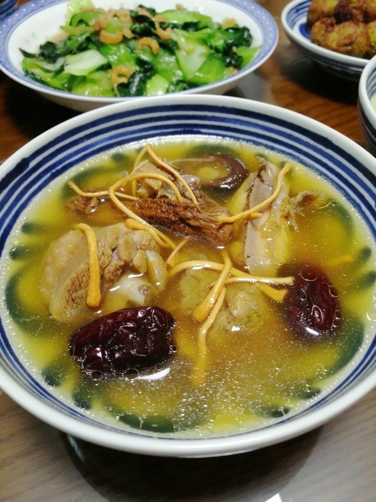虫草花煲鸡汤