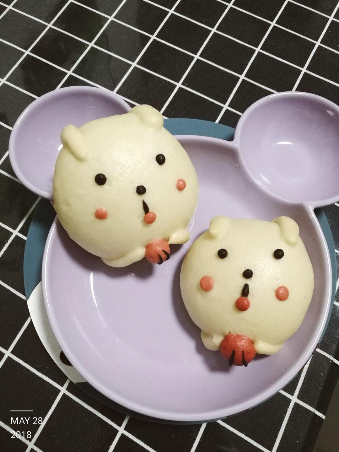 可爱小熊玩球馒头