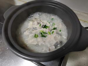 家庭砂锅版养胃暖心的萝卜丝黑鱼汤（奶白鱼汤的做法）的做法 步骤10