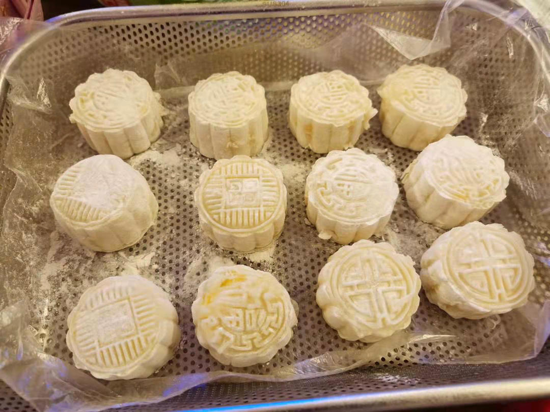 冰皮月饼(奶黄馅）