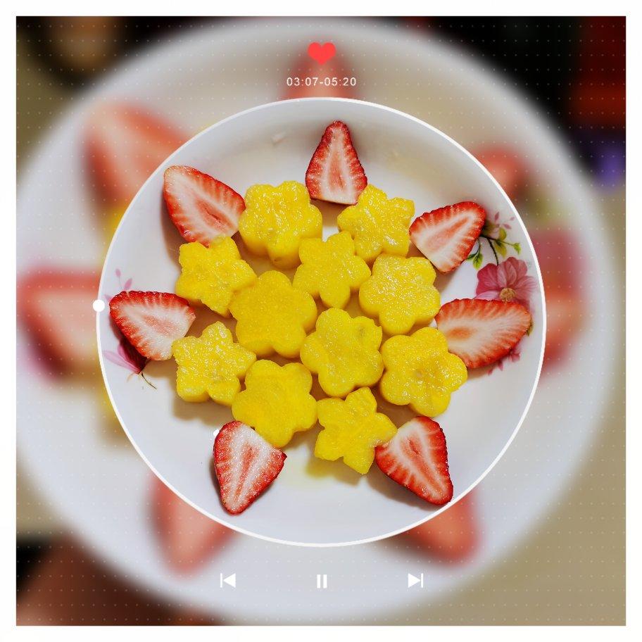草莓季，菜谱附水果盘做法哦(´-ω-`)