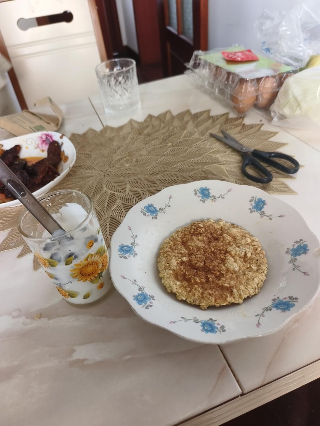 微波炉早餐：鸡蛋酸奶燕麦饼（无油）