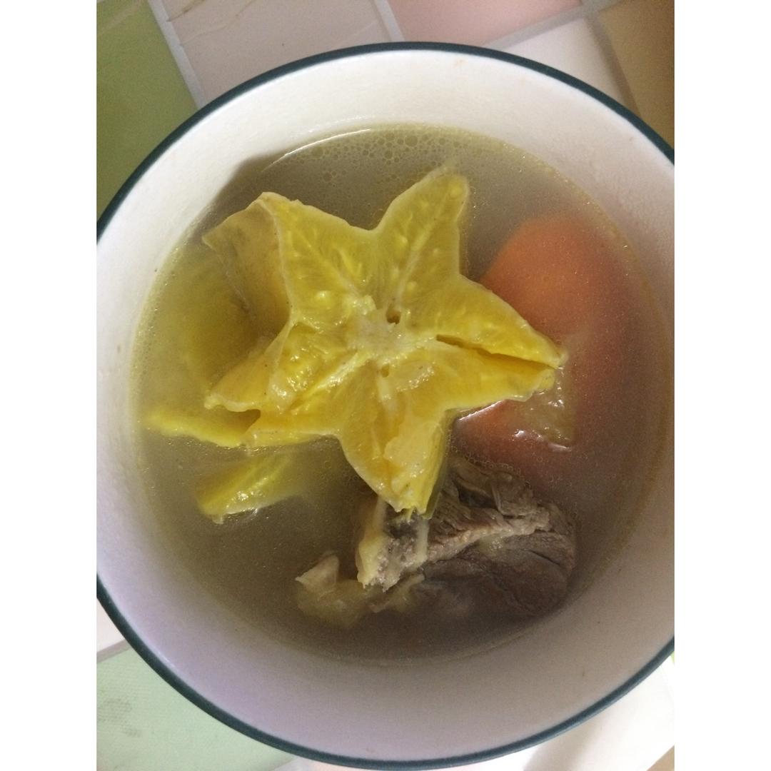 杨桃红萝卜瘦肉汤