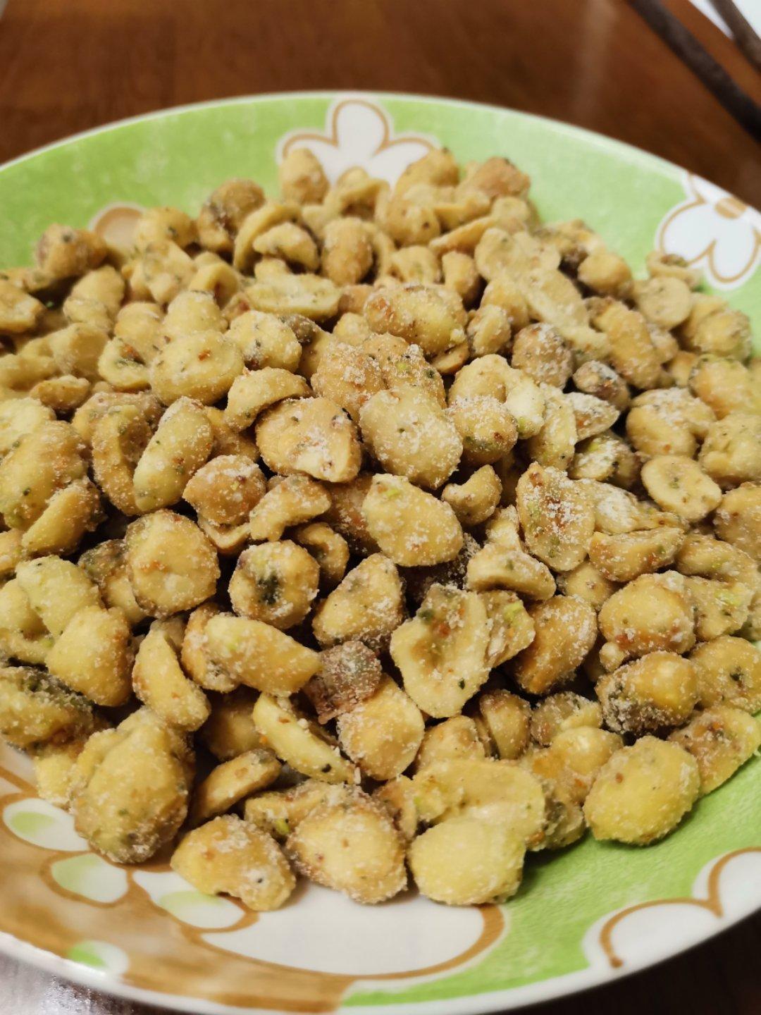 从小爱吃的零食，怪味花生。做起来其实很快手