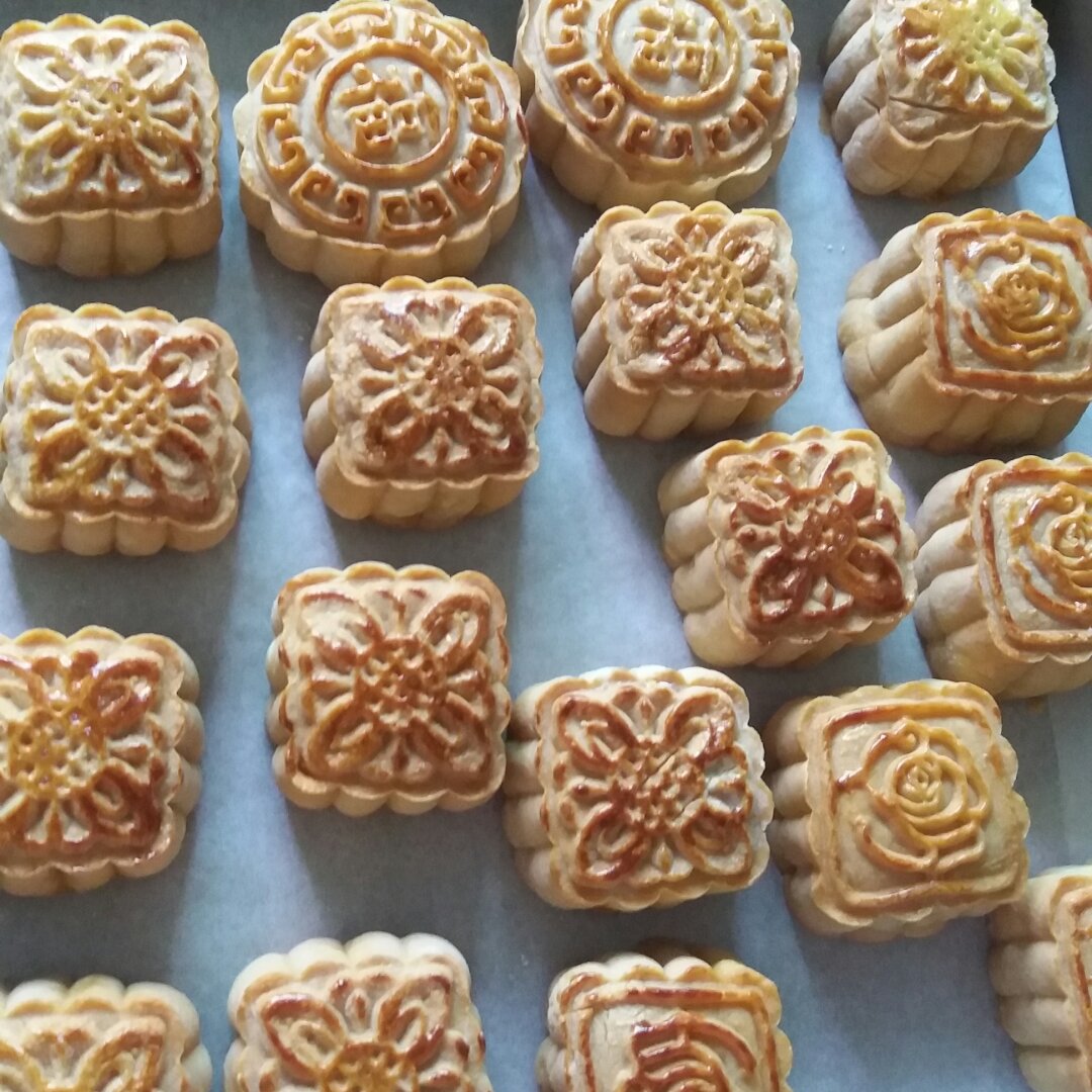 金沙奶黄月饼