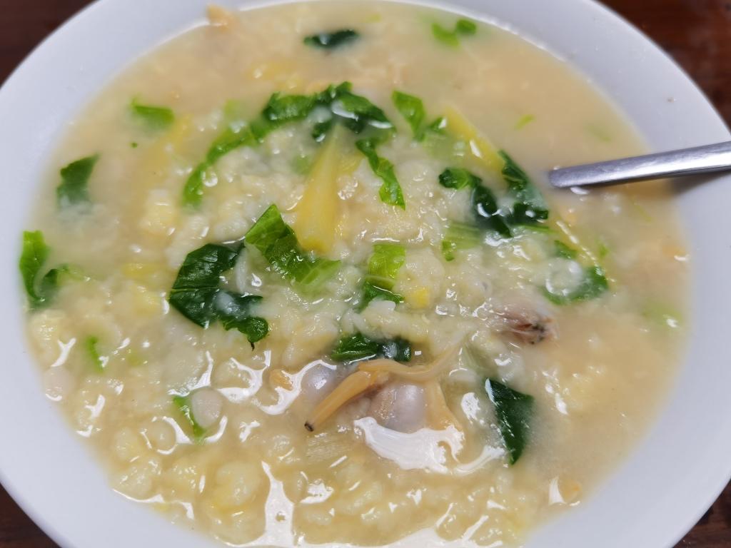 蚬肉土豆疙瘩汤