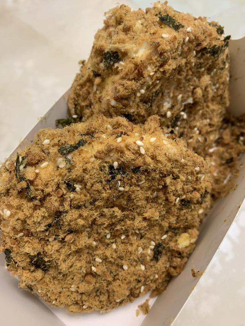 肉松小贝                 完胜鲍师傅