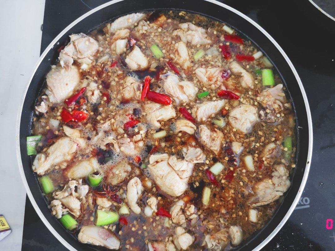 正宗新疆大盘鸡+裤带面