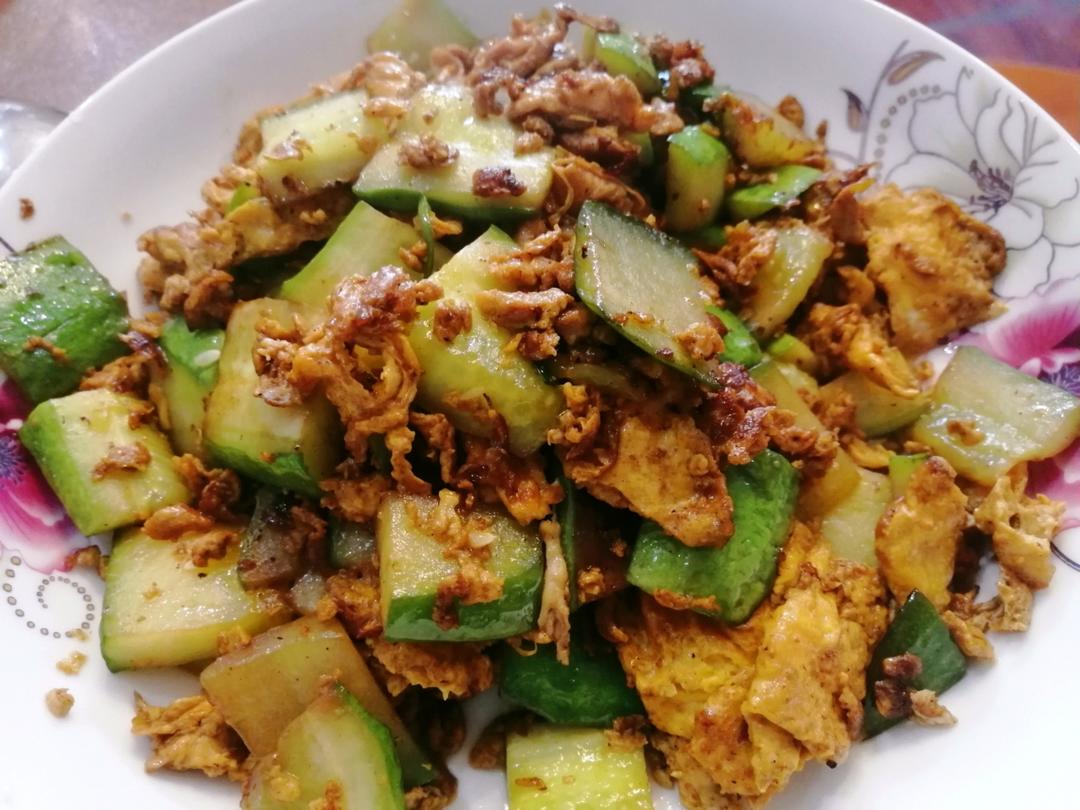 黄瓜炒鸡蛋 （青瓜炒鸡蛋）