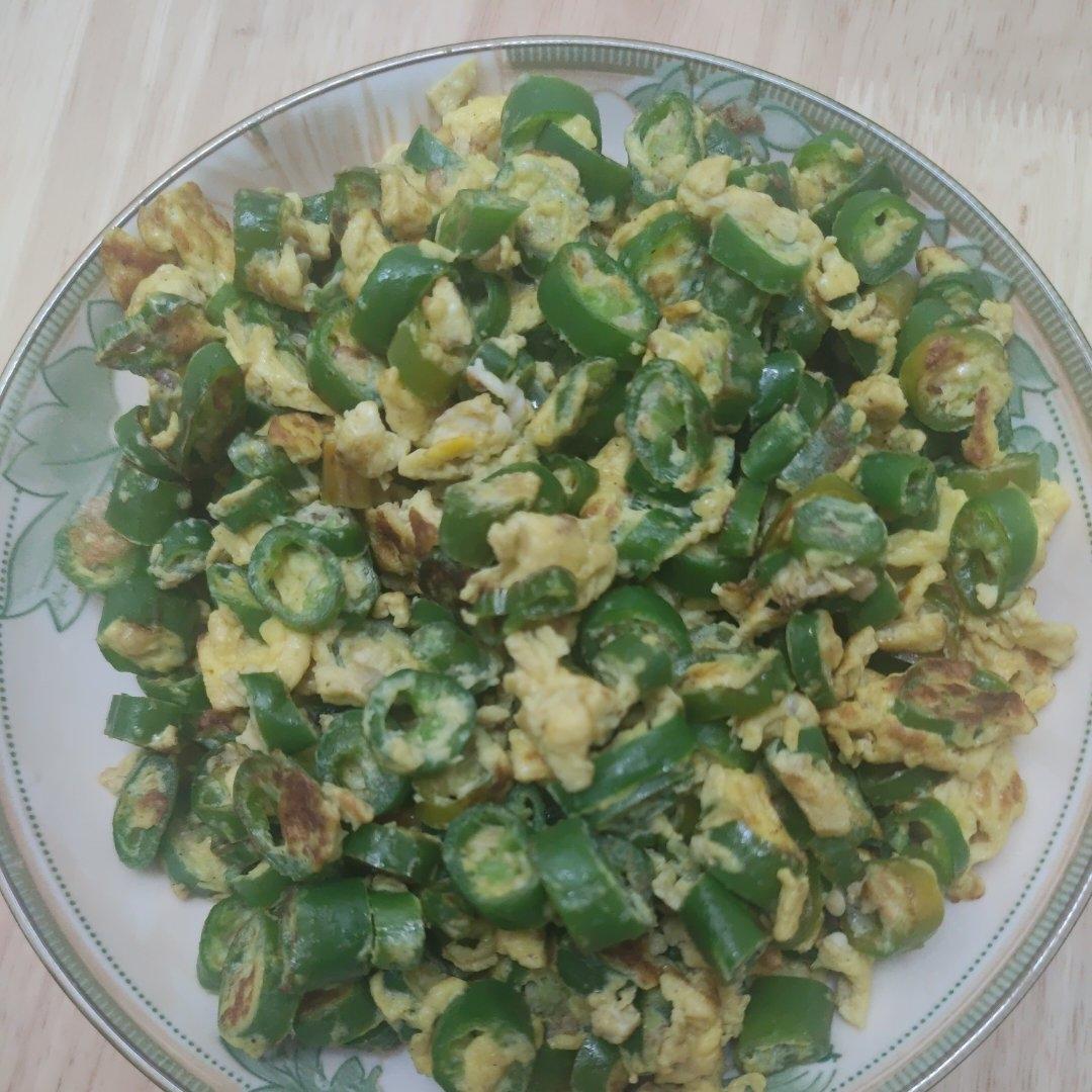 螺丝椒炒鸡蛋（辣椒炒鸡蛋）