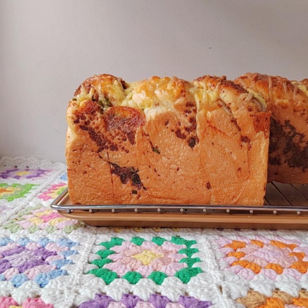 香葱肉松手撕吐司