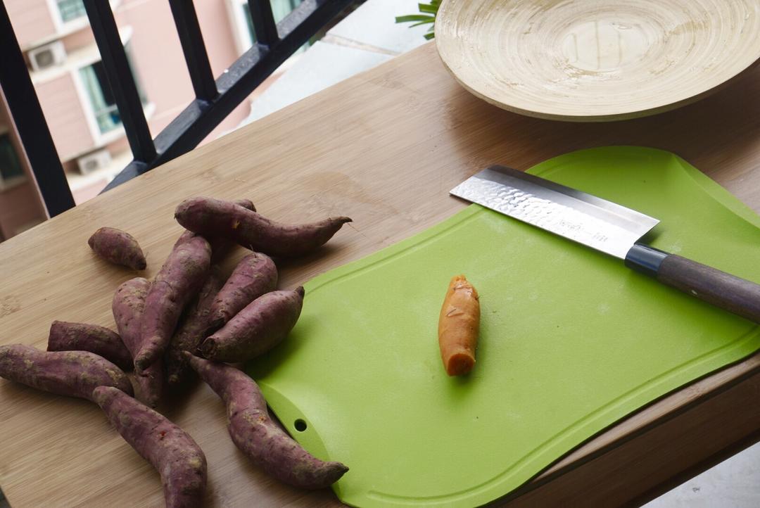 只需要阳光的小零食～地瓜干的做法 步骤1