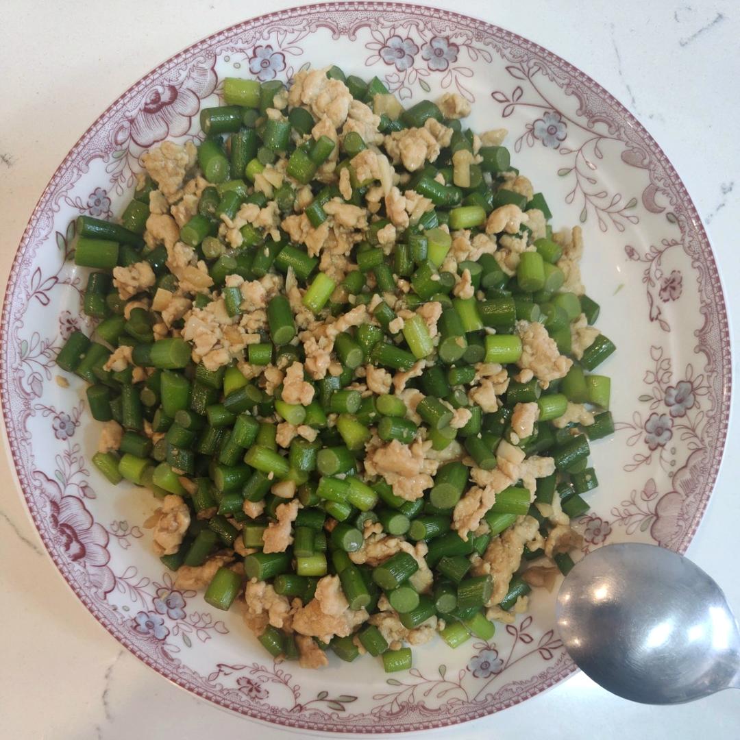 肉末蒜薹