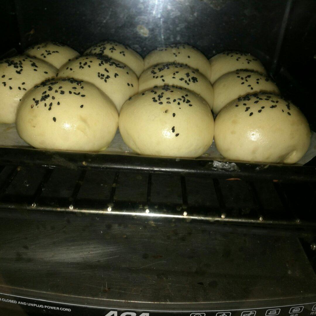 大人小孩都爱不释口的【蜂蜜牛奶小餐包】