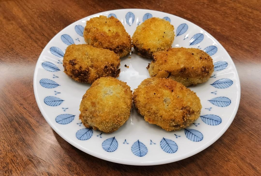 【牛肉可乐饼】刚出锅 酥香掉渣！
