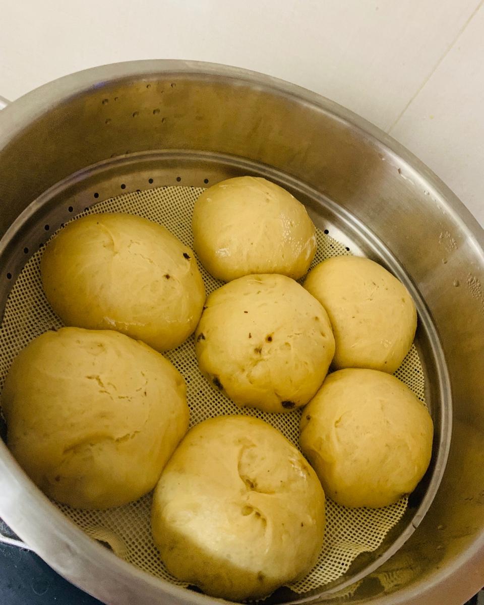 简单易学的红糖大枣开花馒头