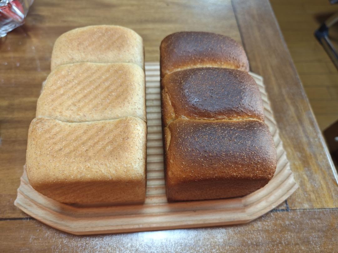 柔软的蜂蜜牛乳全麦吐司