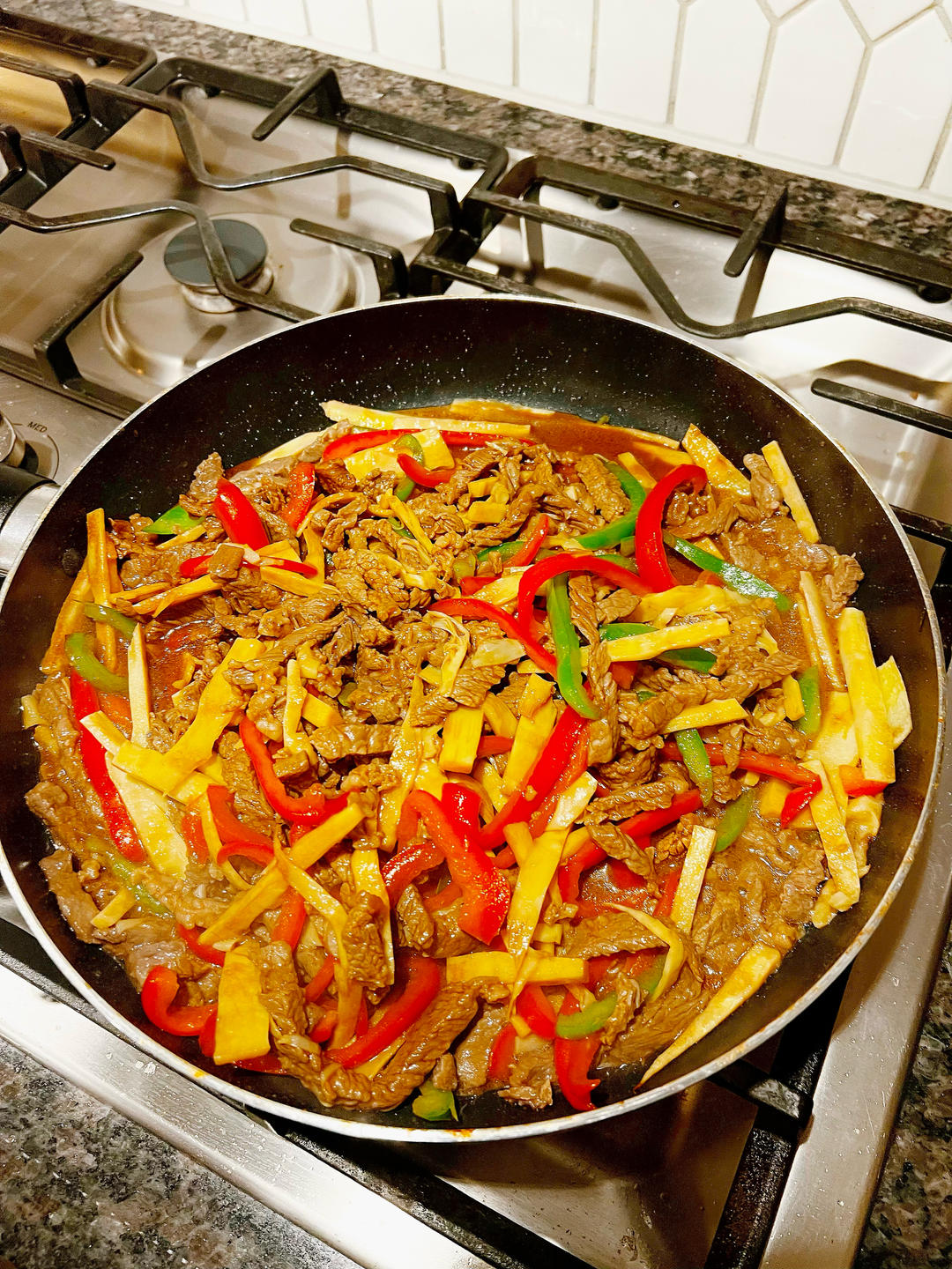 下饭神器又来了，试试这道春笋炒牛肉！！