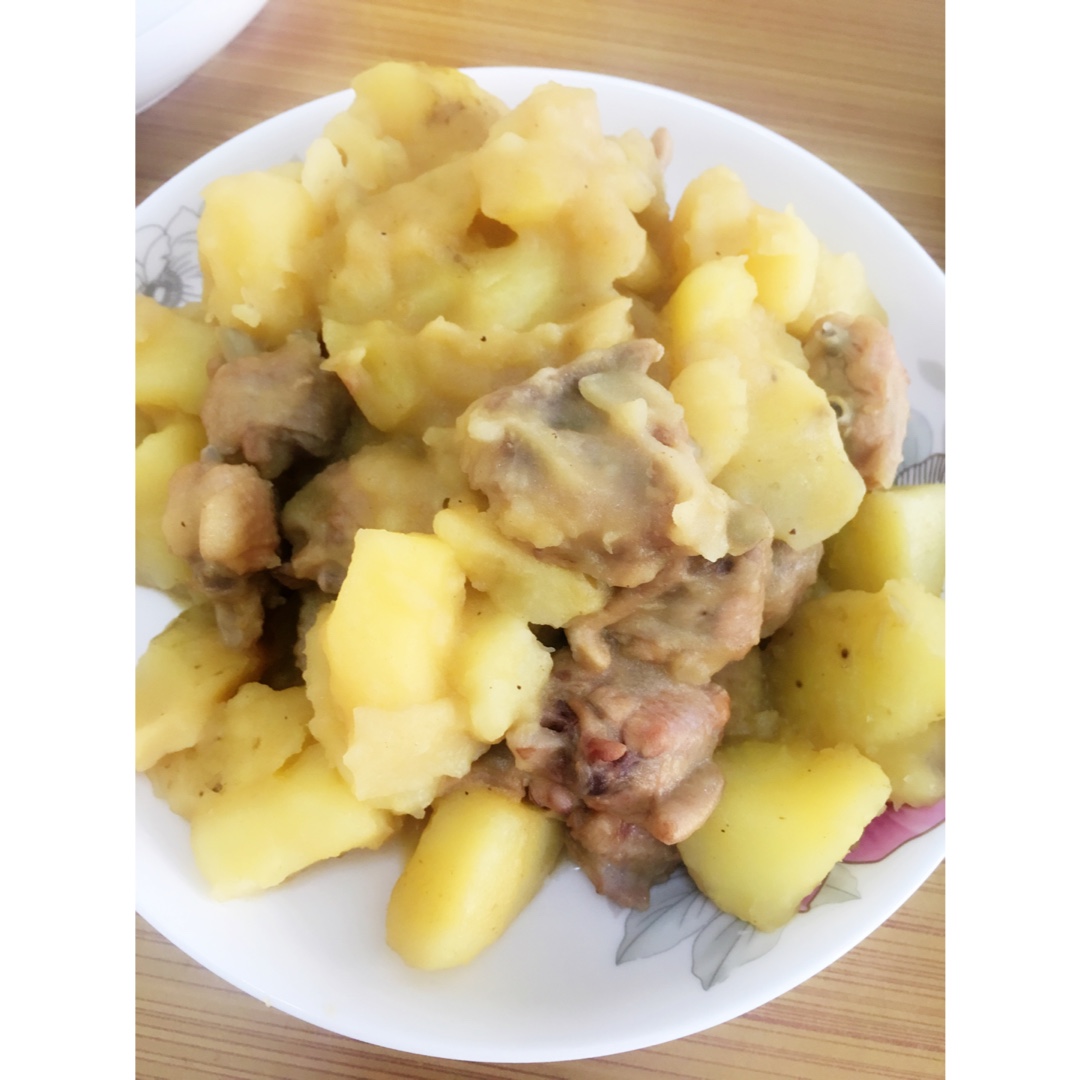 土豆炖鸡翅（快手零失败）