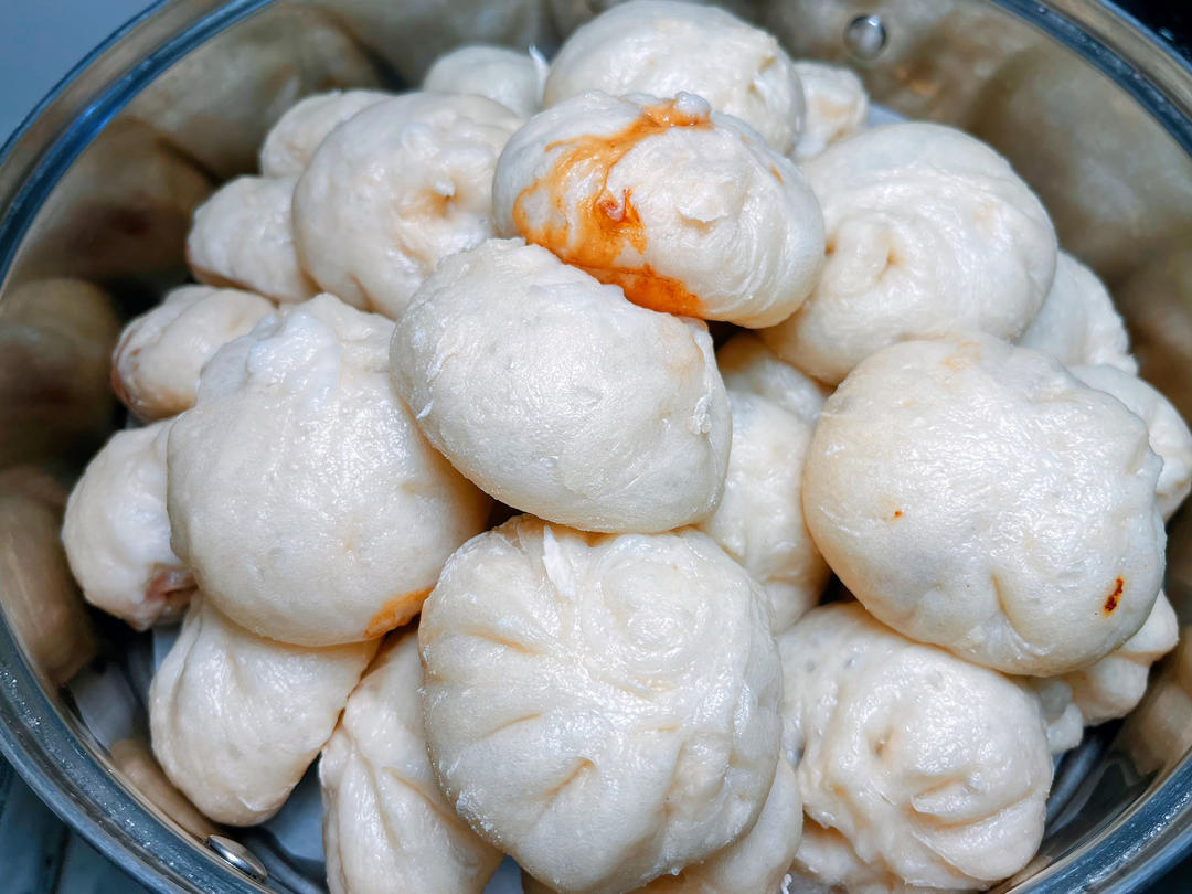 软面透油小笼包