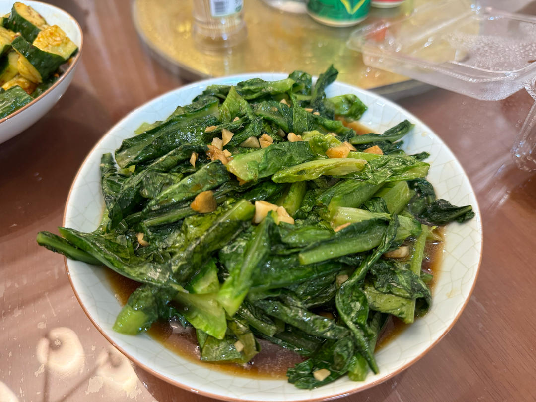 蒜蓉耗油清炒油麦菜，减脂快手菜，宝宝超爱，傻瓜步骤，屡试不爽，好吃且下饭，鲜香爽口！！