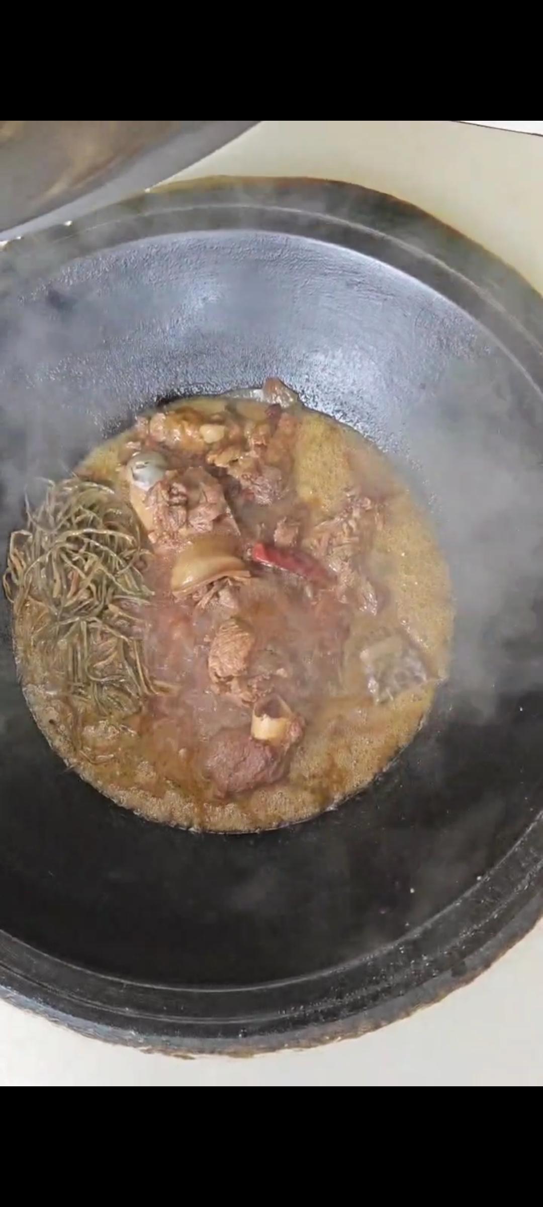 容易入手的鲜嫩酱香大骨头