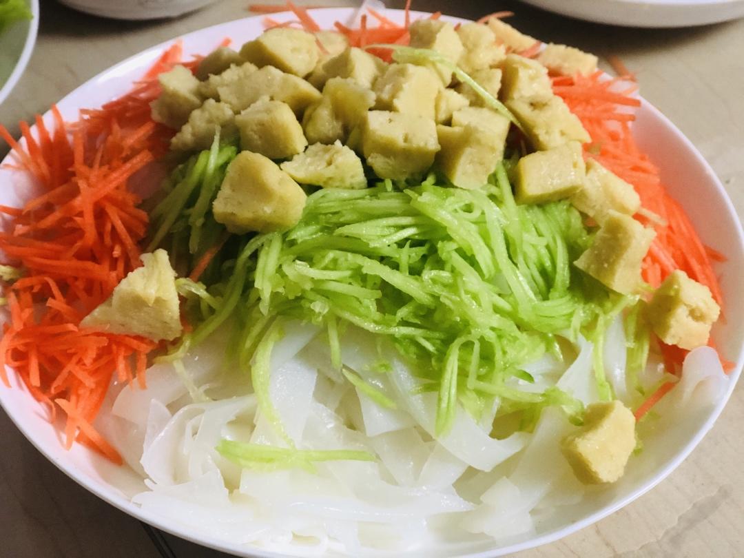 凉皮-家庭自制（告诉你自己做更劲道的秘诀）