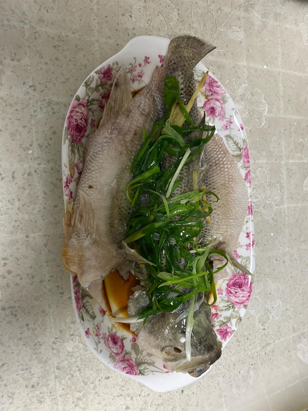 10分钟做 清蒸鲈鱼 （附切鱼图解）