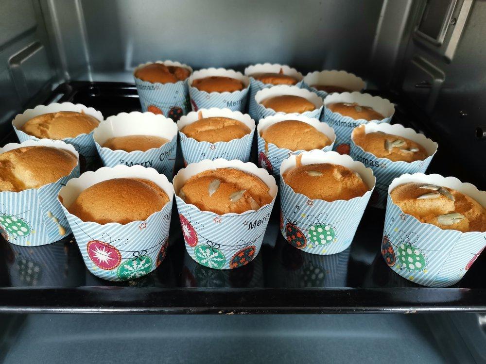 纸杯蛋糕 8寸戚风蛋糕的量