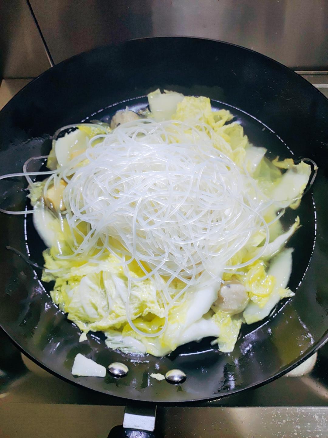 白菜粉丝丸子汤的做法 步骤6