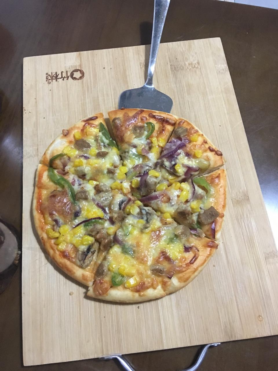 8寸纯手工什锦披萨