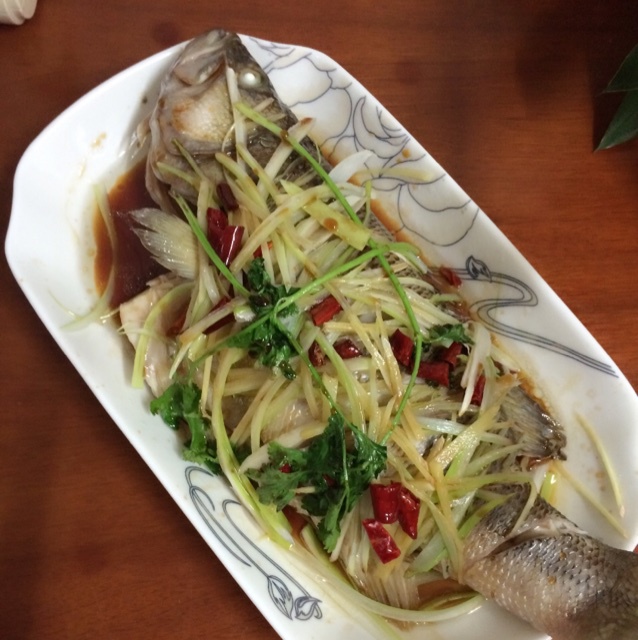 豉油清蒸鱼 清蒸鲈鱼